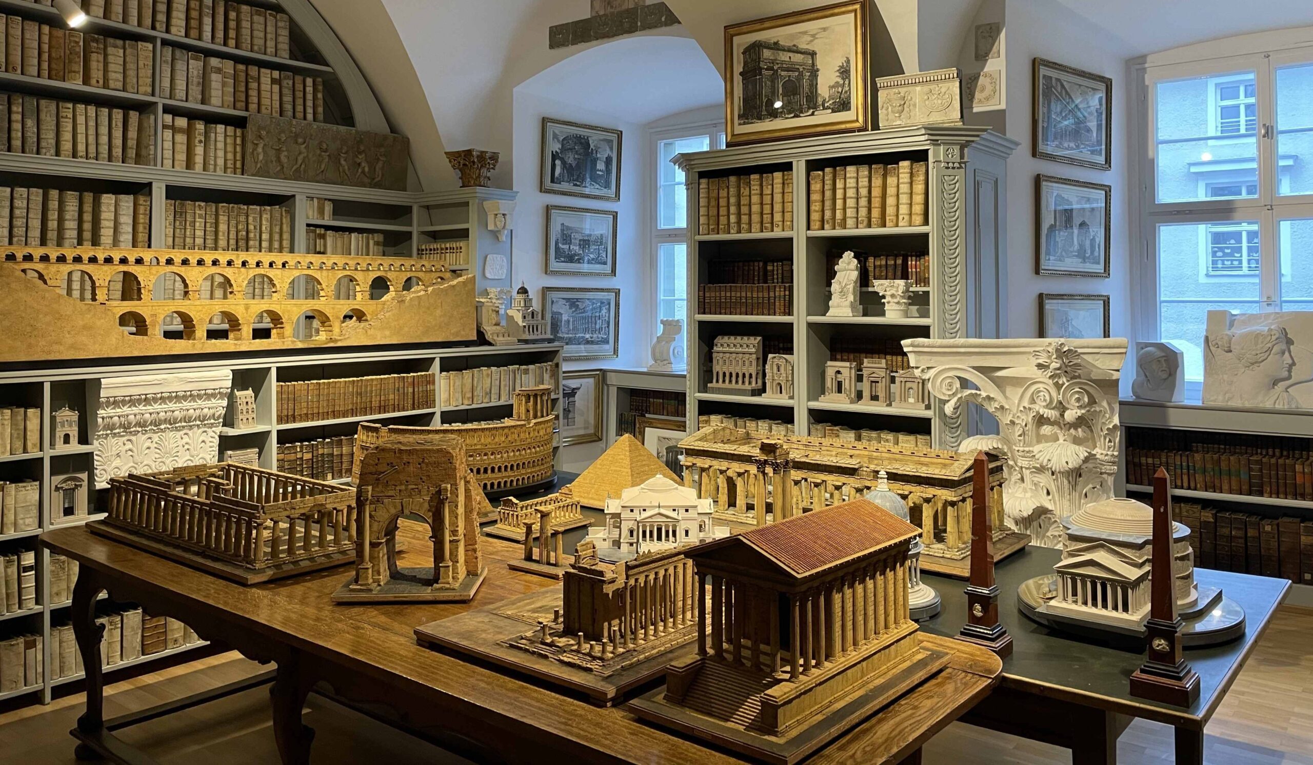 Eine Historische Jesuitenbibliothek in Passau