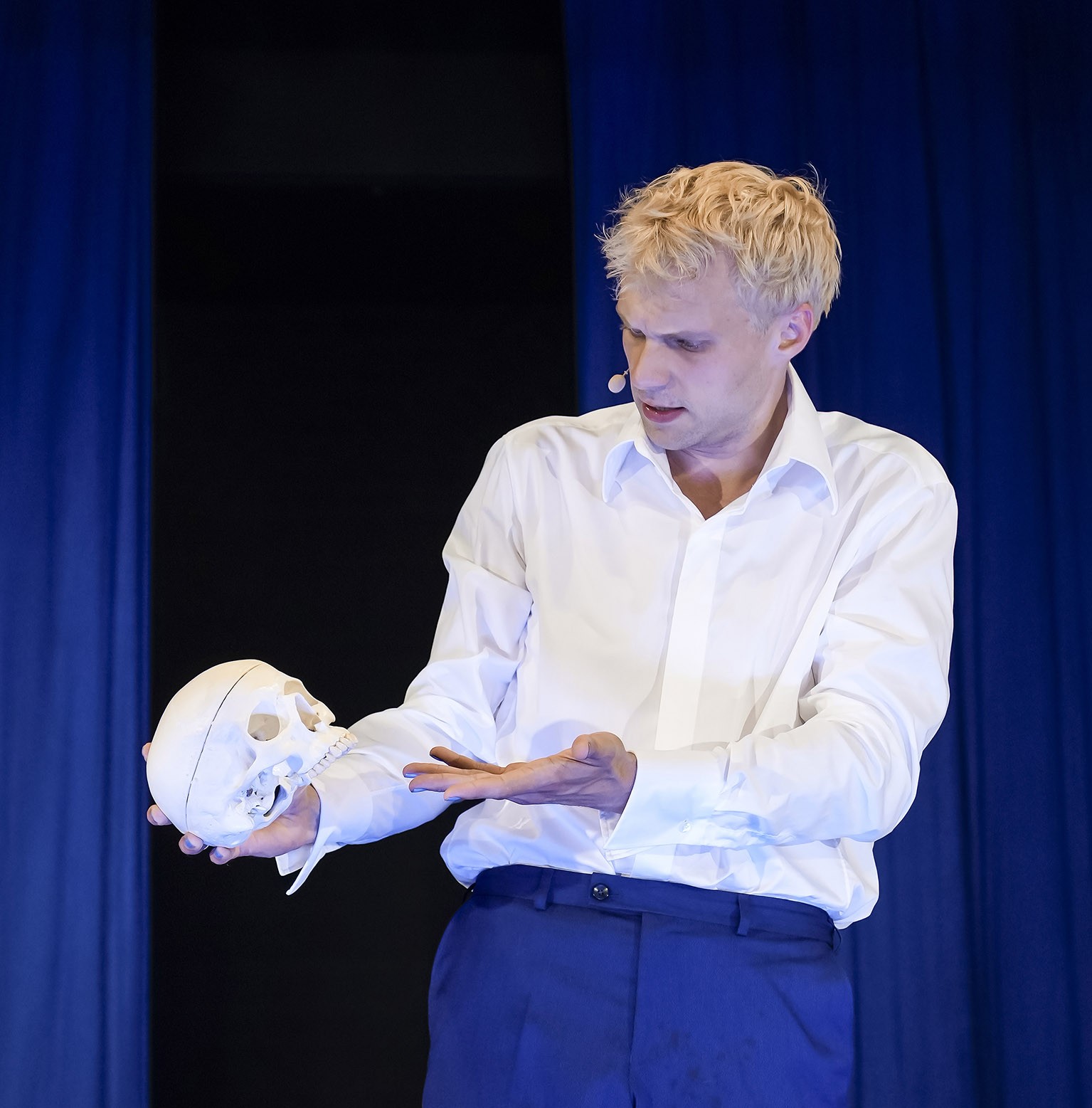 „Hamlet“ am Landestheater Niederbayern